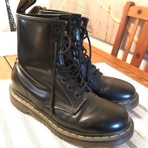 Black Classic Doc Martens